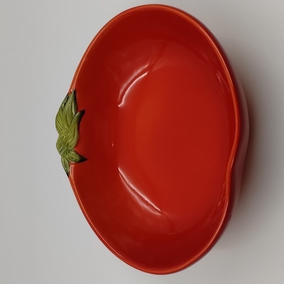 Pottery Barn Tomato Garden Pasta Bowl - Picture 1 of 8